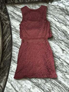 ✨MIX AND MATCH: 4 for 25✨Garage Sleeveless Burgundy Lace Fit & Flare Mini Dress